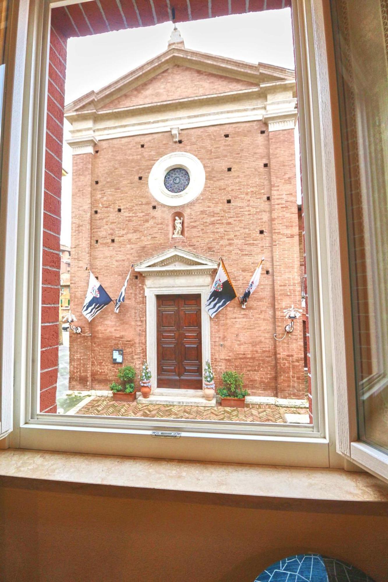 106 Lodge Siena Exterior photo